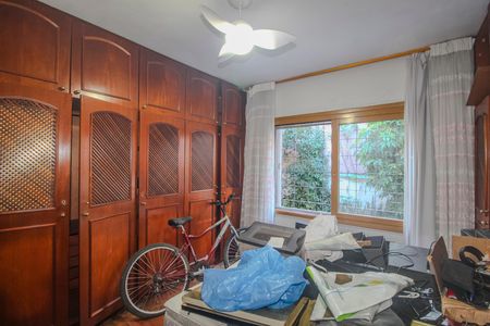 Casa à venda com 500m², 4 quartos e 3 vagasSuite