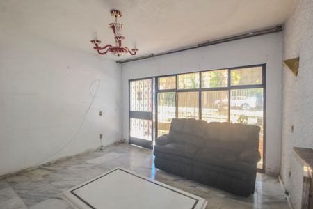 Casa à venda com 500m², 4 quartos e 3 vagasSala