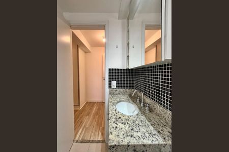 Apartamento para alugar com 60m², 2 quartos e 1 vaga Apartamento para alugar com 60m², 2 quartos e 1 vagaBanheiro da Suíte