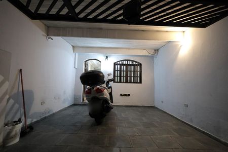 Casa à venda com 170m², 4 quartos e 1 vaga Casa à venda com 170m², 4 quartos e 1 vagaGaragem