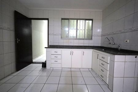 Casa à venda com 170m², 4 quartos e 1 vaga Casa à venda com 170m², 4 quartos e 1 vagaCozinha