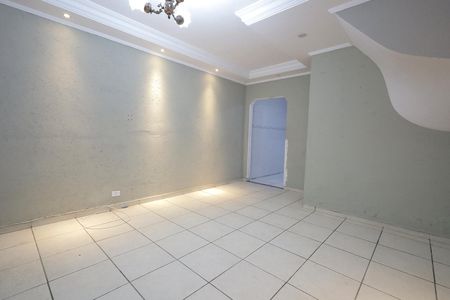 Casa à venda com 170m², 4 quartos e 1 vaga Casa à venda com 170m², 4 quartos e 1 vagaSala
