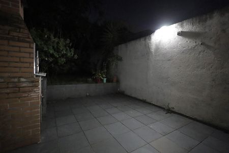 Casa à venda com 170m², 4 quartos e 1 vaga Casa à venda com 170m², 4 quartos e 1 vagaQuintal e Churrasqueira