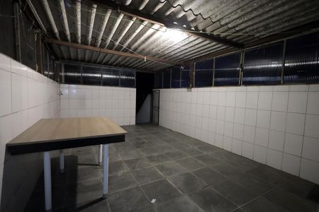 Casa à venda com 170m², 4 quartos e 1 vaga Casa à venda com 170m², 4 quartos e 1 vagaCobertura