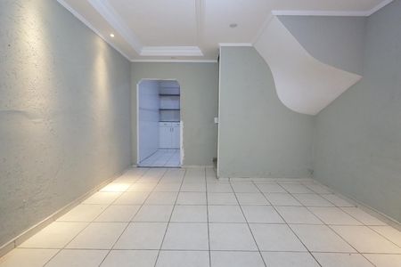 Casa à venda com 170m², 4 quartos e 1 vaga Casa à venda com 170m², 4 quartos e 1 vagaSala
