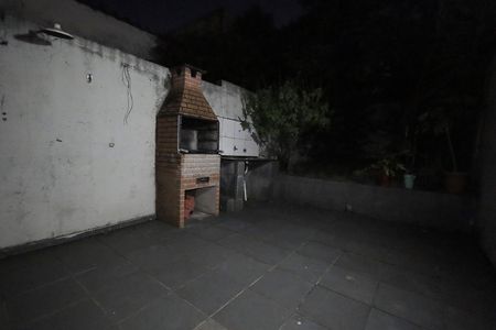 Casa à venda com 170m², 4 quartos e 1 vaga Casa à venda com 170m², 4 quartos e 1 vagaQuintal e Churrasqueira