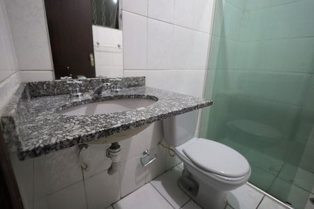 Casa à venda com 170m², 4 quartos e 1 vaga Casa à venda com 170m², 4 quartos e 1 vagaBanheiro 1