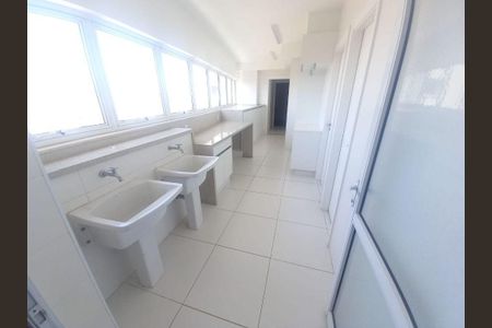 Apartamento à venda com 271m², 3 quartos e 4 vagas