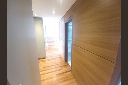 Apartamento à venda com 271m², 3 quartos e 4 vagas