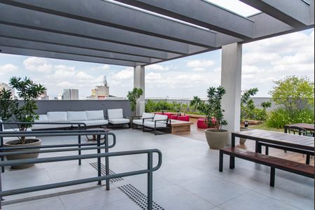 Studio à venda com 27m², 1 quarto e sem vaga Studio à venda com 27m², 1 quarto e sem vagaRooftop