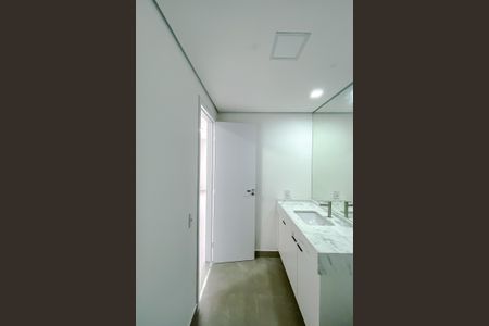 Banheiro de kitnet/studio para alugar com 1 quarto, 28m² em Brás, São Paulo
