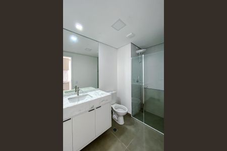 Banheiro de kitnet/studio para alugar com 1 quarto, 28m² em Brás, São Paulo