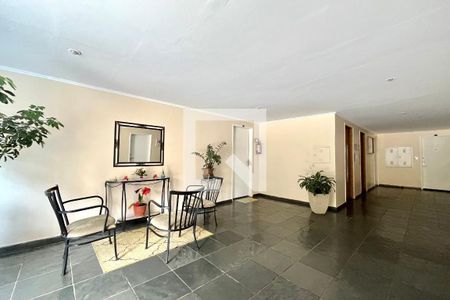 Apartamento para alugar com 32m², 1 quarto e 1 vaga Apartamento para alugar com 32m², 1 quarto e 1 vagaHall social