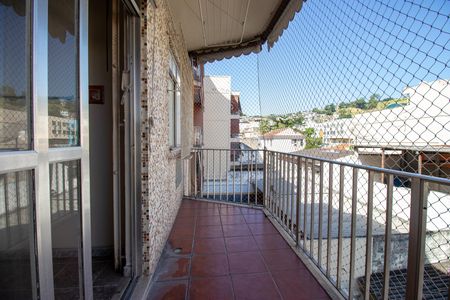 Apartamento para alugar com 74m², 3 quartos e 1 vaga Apartamento para alugar com 74m², 3 quartos e 1 vagaVaranda da Sala