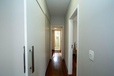 CORREDOR de apartamento para alugar com 3 quartos, 90m² em Anchieta, Belo Horizonte