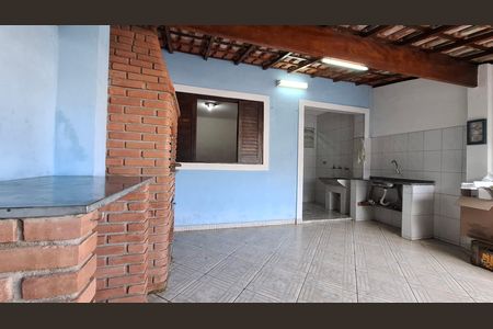 Casa à venda com 135m², 3 quartos e 2 vagas Casa à venda com 135m², 3 quartos e 2 vagasEspaço Gourmet
