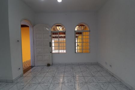 Casa à venda com 135m², 3 quartos e 2 vagasSala