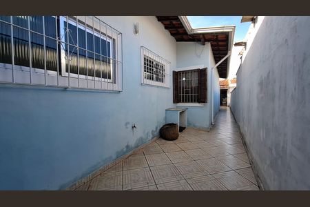 Casa à venda com 135m², 3 quartos e 2 vagas Casa à venda com 135m², 3 quartos e 2 vagasQuintal