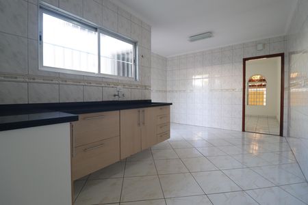 Casa à venda com 135m², 3 quartos e 2 vagasCozinha