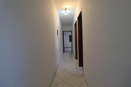 Casa à venda com 135m², 3 quartos e 2 vagasCorredor dos Quartos