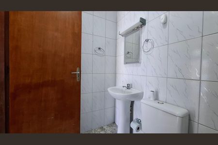 Casa à venda com 135m², 3 quartos e 2 vagas Casa à venda com 135m², 3 quartos e 2 vagasBanheiro 2