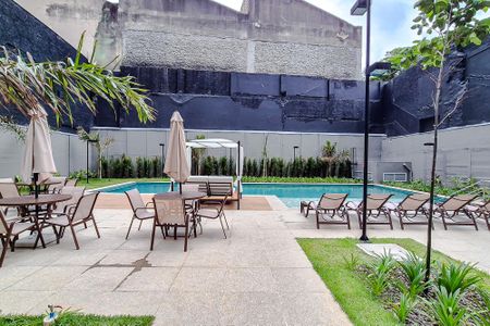 Apartamento à venda com 34m², 2 quartos e sem vaga Apartamento à venda com 34m², 2 quartos e sem vagaÁrea comum - Piscina