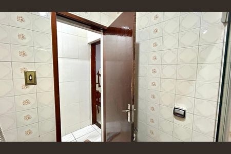 Casa à venda com 343m², 5 quartos e 5 vagasBanheiro 1