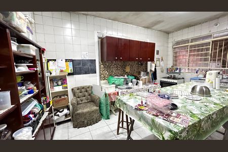 Casa à venda com 343m², 5 quartos e 5 vagasCozinha 2