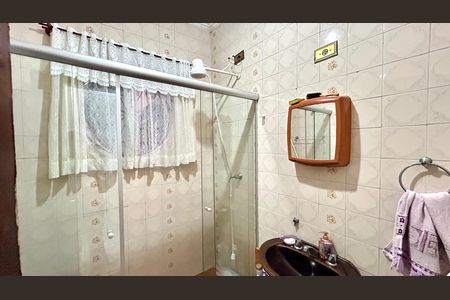 Casa à venda com 343m², 5 quartos e 5 vagasBanheiro 1