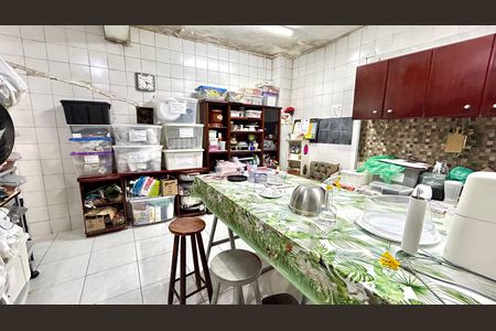 Casa à venda com 343m², 5 quartos e 5 vagasCozinha 2