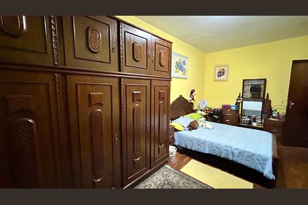 Casa à venda com 343m², 5 quartos e 5 vagasQuarto 1