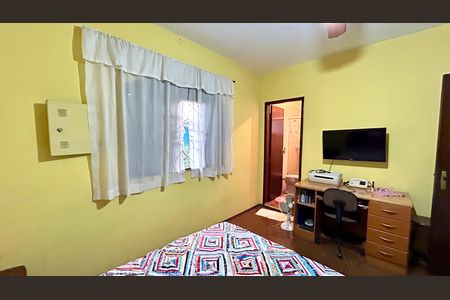 Casa à venda com 343m², 5 quartos e 5 vagasQuarto Suíte 2