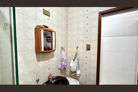 Casa à venda com 343m², 5 quartos e 5 vagasBanheiro 1