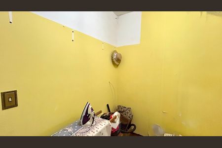 Casa à venda com 343m², 5 quartos e 5 vagasQuarto 2