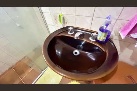 Casa à venda com 343m², 5 quartos e 5 vagasBanheiro 2