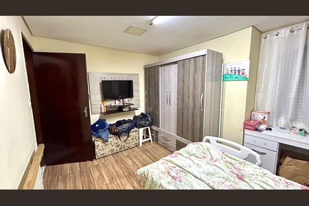 Casa à venda com 343m², 5 quartos e 5 vagasQuarto Suíte 1