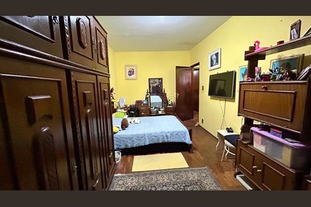 Casa à venda com 343m², 5 quartos e 5 vagasQuarto 1