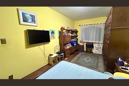 Casa à venda com 343m², 5 quartos e 5 vagasQuarto 1