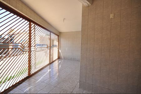Casa à venda com 320m², 3 quartos e 2 vagasGaragem