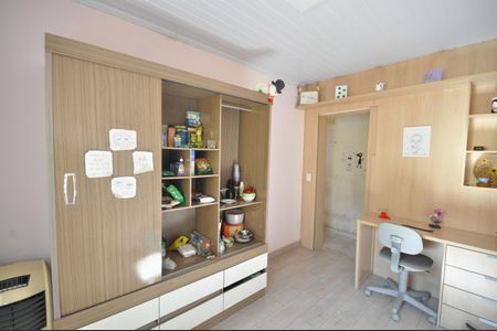 Casa à venda com 320m², 3 quartos e 2 vagasQuarto 3