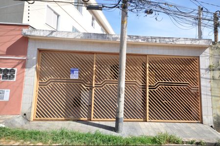 Casa à venda com 320m², 3 quartos e 2 vagasFachada