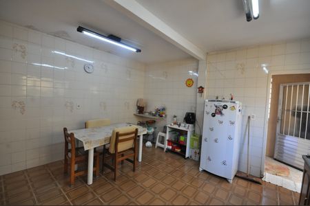 Casa à venda com 320m², 3 quartos e 2 vagasCozinha