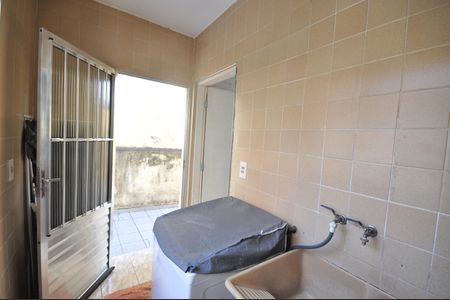 Casa à venda com 320m², 3 quartos e 2 vagasÁrea de Serviço
