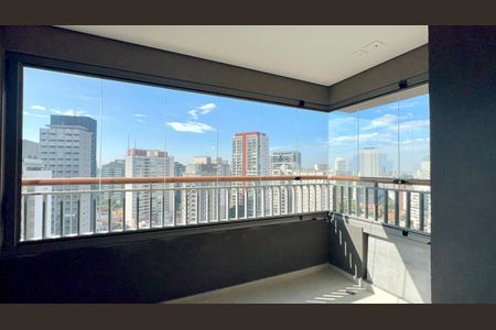 Apartamento para alugar com 37m², 1 quarto e 1 vaga Apartamento para alugar com 37m², 1 quarto e 1 vagaVaranda