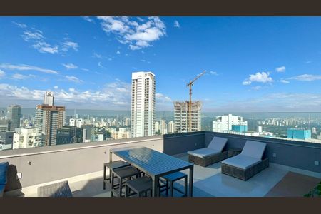 Apartamento para alugar com 37m², 1 quarto e 1 vaga Apartamento para alugar com 37m², 1 quarto e 1 vagaRoftop