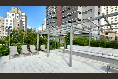 Apartamento para alugar com 37m², 1 quarto e 1 vaga Apartamento para alugar com 37m², 1 quarto e 1 vagaPiscina
