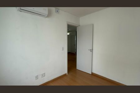 Quarto 2 de apartamento para alugar com 2 quartos, 45m² em Recreio, Rio de Janeiro