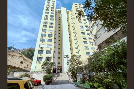 Apartamento à venda com 72m², 3 quartos e 1 vagaFachada e portaria