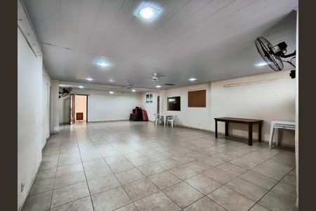 Apartamento à venda com 72m², 3 quartos e 1 vagaÁrea comum - Salão de festas