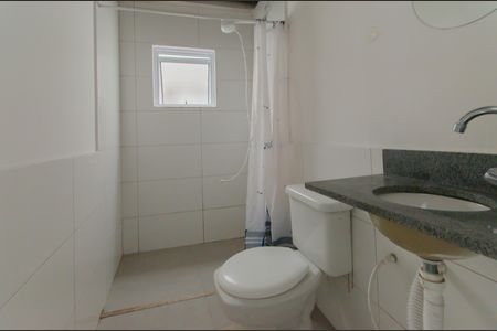 Banheiro de kitnet/studio para alugar com 1 quarto, 25m² em Cambuci, São Paulo